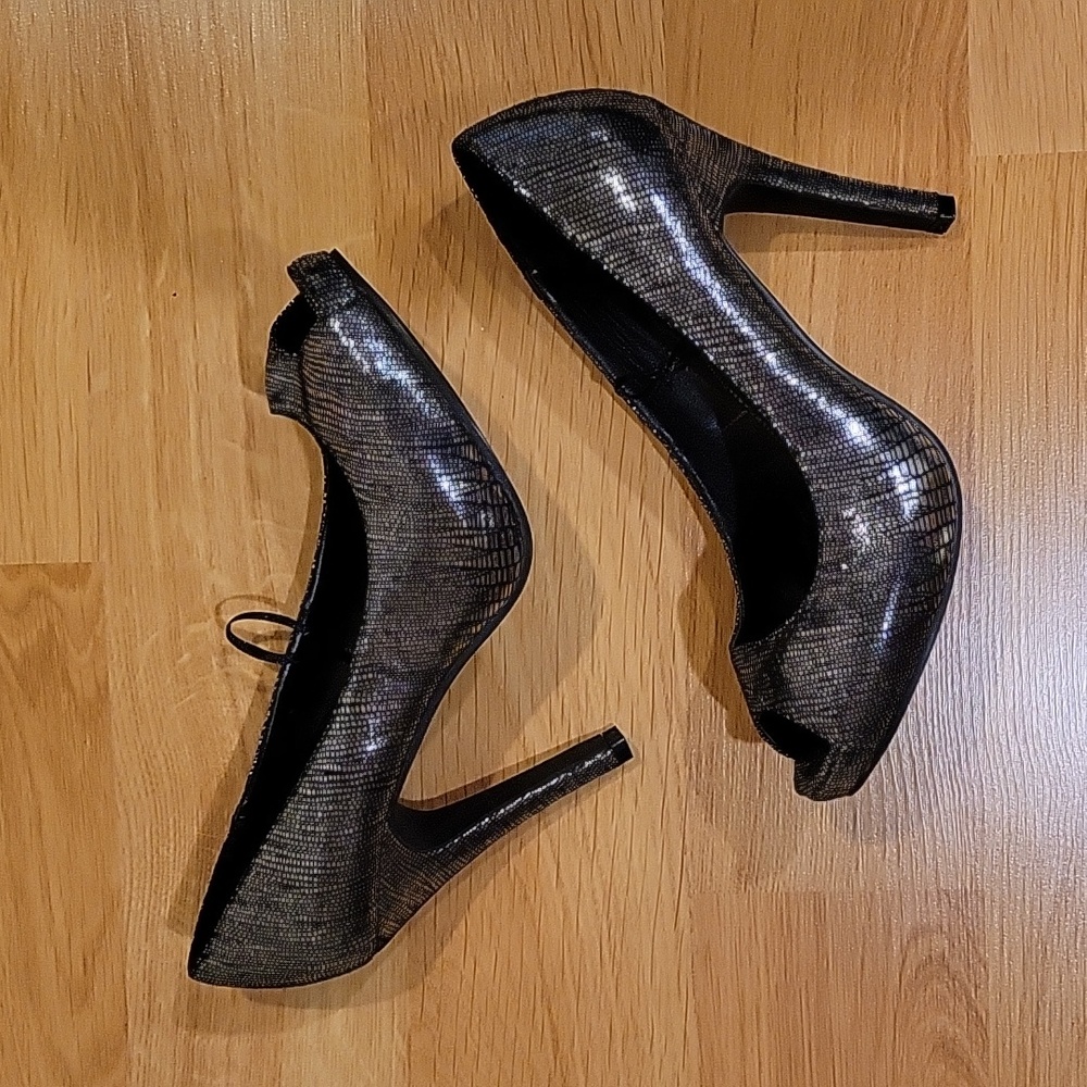 Charles Albert 👠 Heels